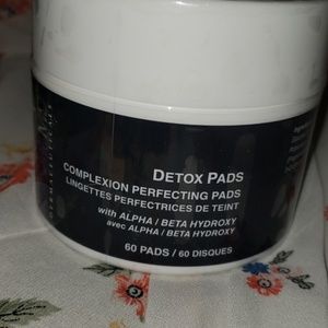 Complexion Perfecting pads